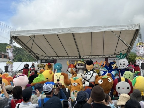 キャラクターたくさん.jpegのサムネイル画像