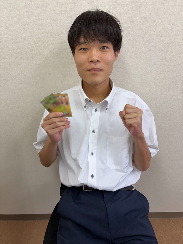 ポケモンカード世界大会に出場するパンクチュアル社員の阿部さん
